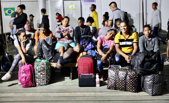 Les États doivent élargir les voies de régularisation pour les migrants, estime un expert de l’ONU